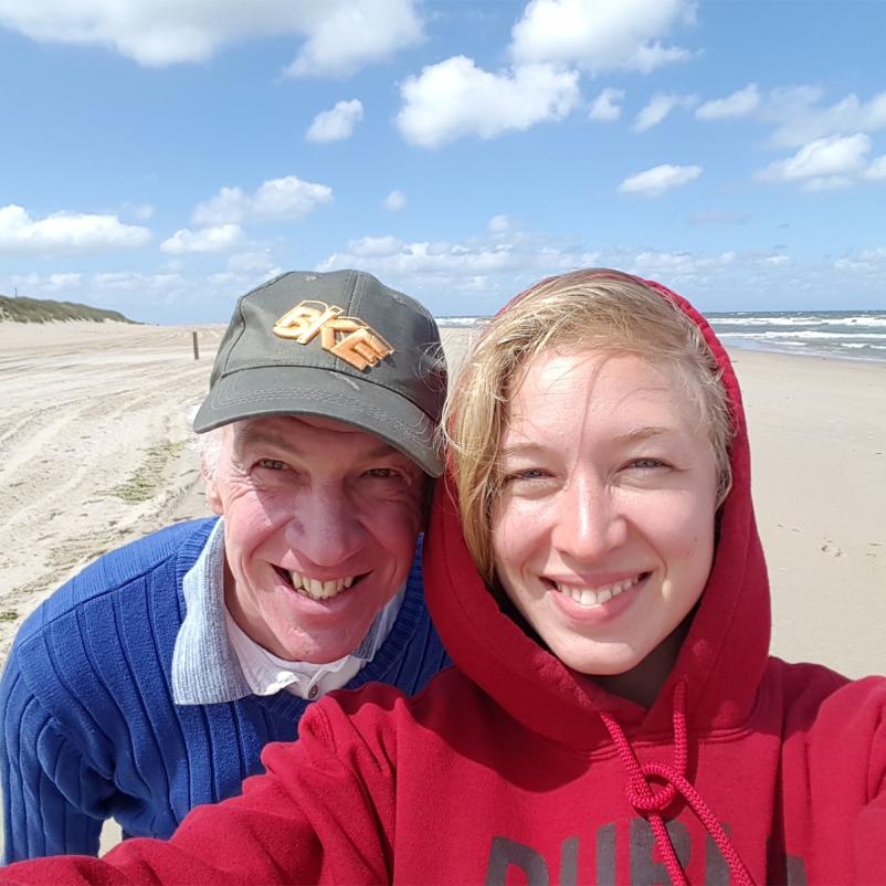 Ted en Loes op het strand